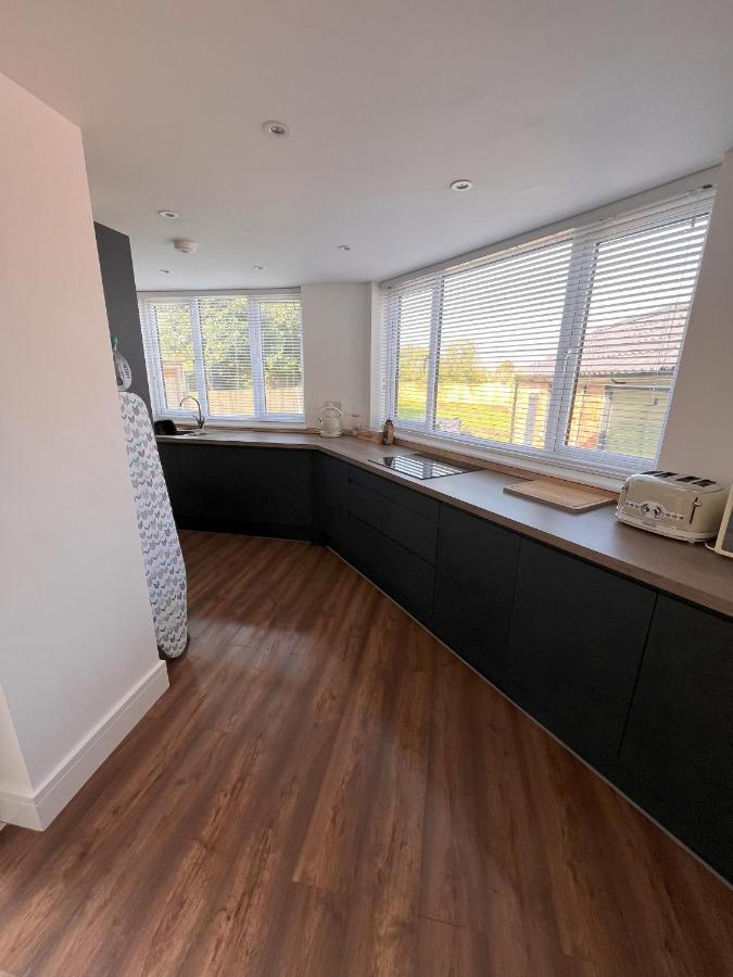 No 1 Chestnut Grove *